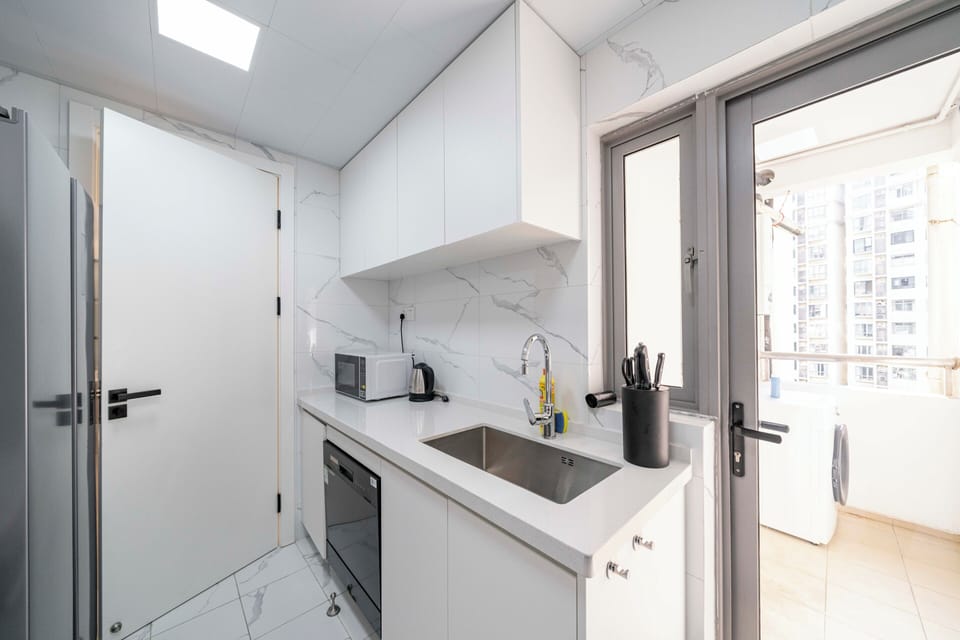 Fridge, microwave, stovetop, cookware/dishes/utensils