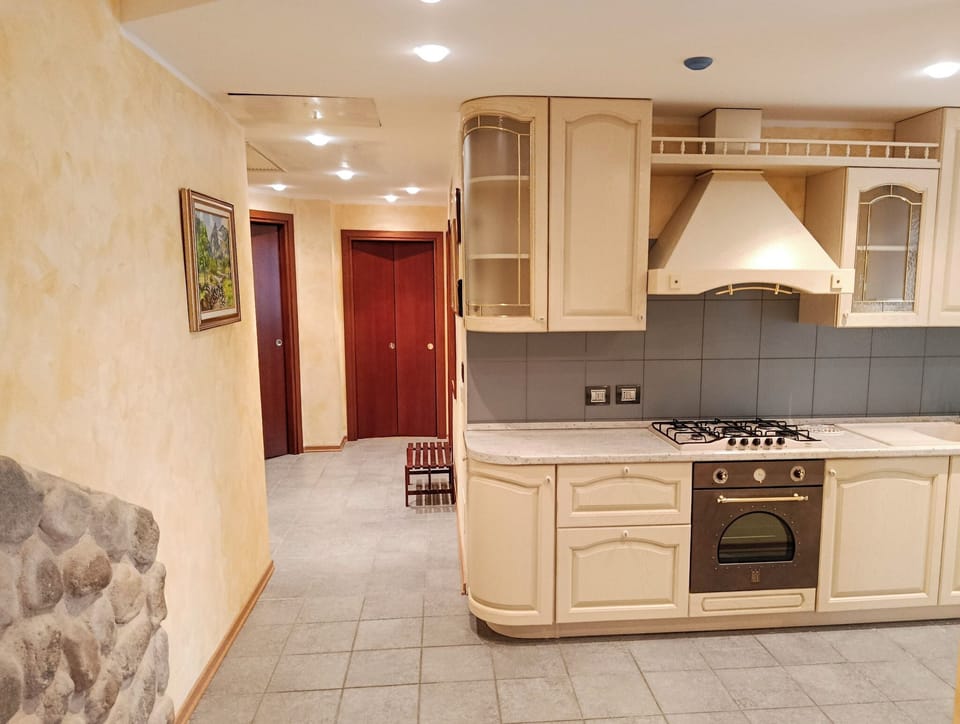 Apartment, Balcony, City View | Interior