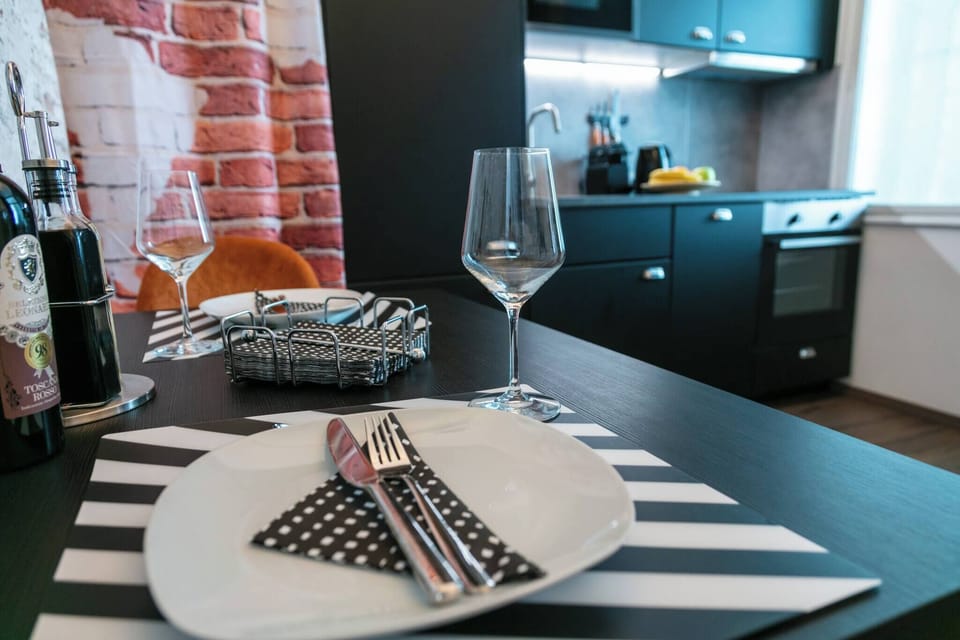 Apartment, 1 Bedroom, City View | Private kitchen