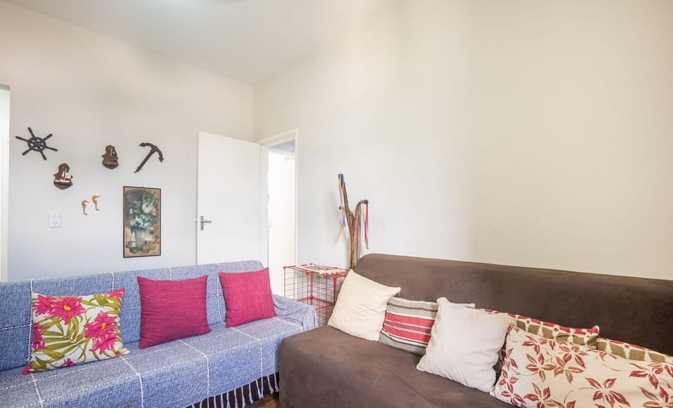 Basic Apartment | Living area