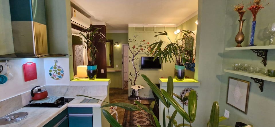 Apartment | Private kitchen | Fridge, stovetop, blender, cookware/dishes/utensils