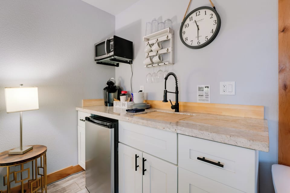 Apartment (0 Bedroom) | Interior