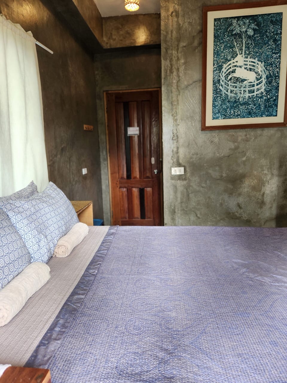 Deluxe Double Room, 1 Queen Bed, Air conditioning, Partial Sea View | Free WiFi