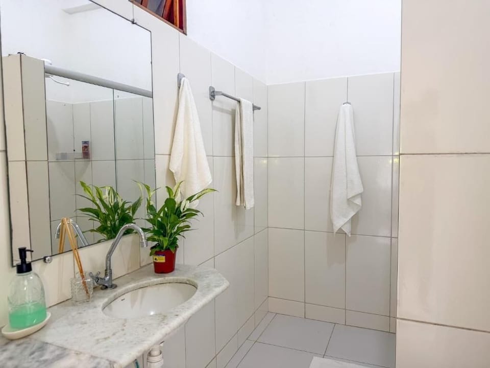 Triple Room, Garden View | Bathroom