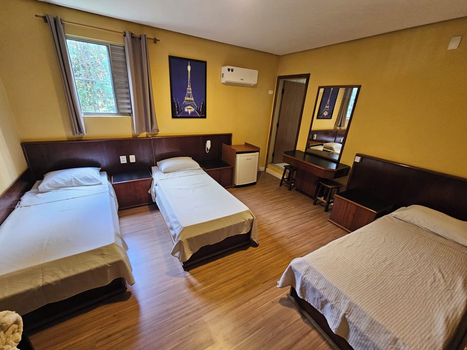 Triple Room, City View | Desk, WiFi (free)