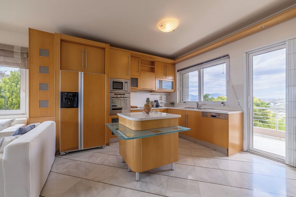 Superior Villa, Sea View | Private kitchen | Full-size fridge, microwave, oven, stovetop
