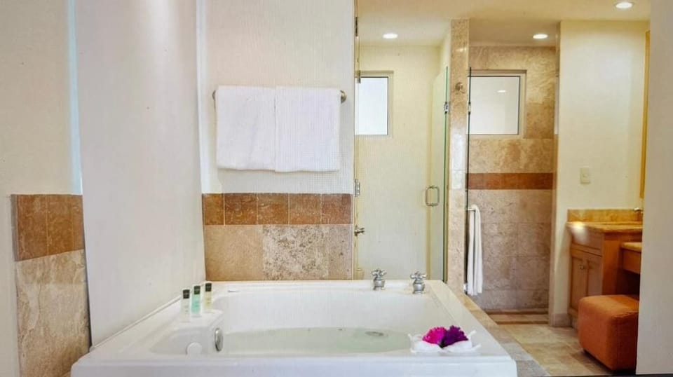 Elite Penthouse, Ocean View | Bathroom