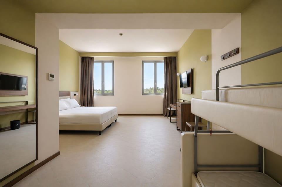 Superior Quadruple Room | Soundproofing, free WiFi