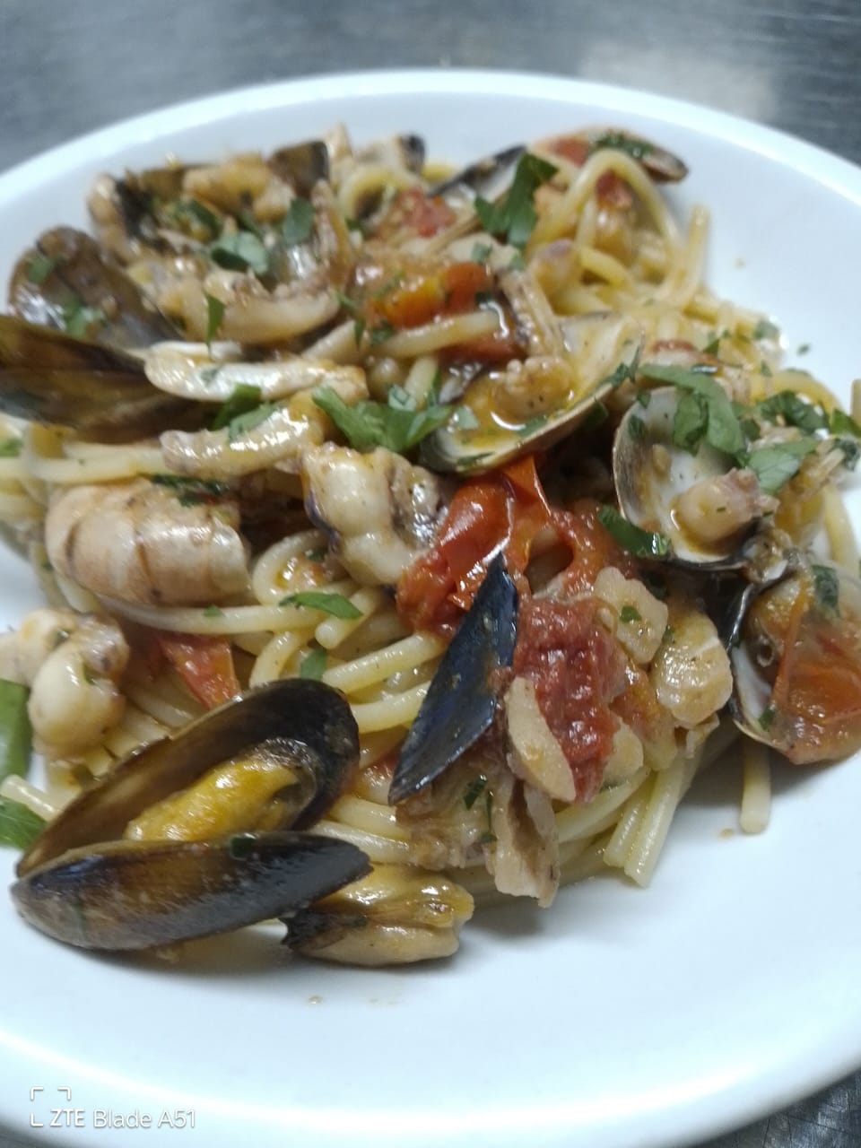 Basic Double or Twin Room, Balcony, Partial Sea View | Food and drink