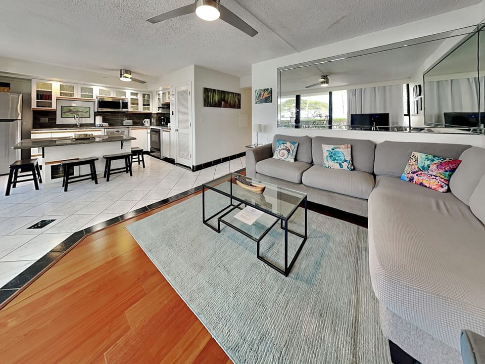 Condo (2 Bedrooms) | Property amenity