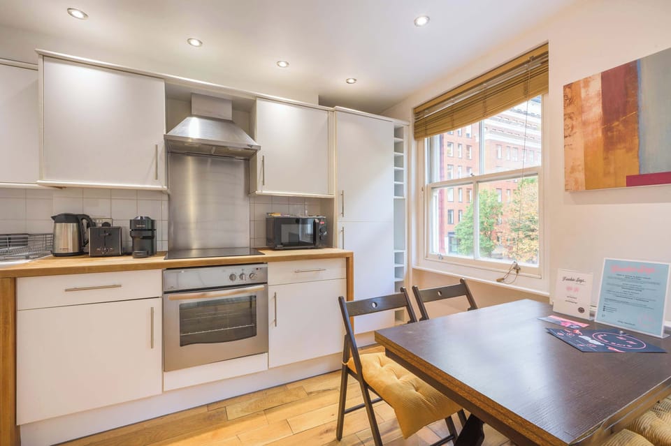 Apartment, 1 Double Bed with Sofa bed, Kitchen, City View (Theobalds Rd 43, B) | Private kitchen