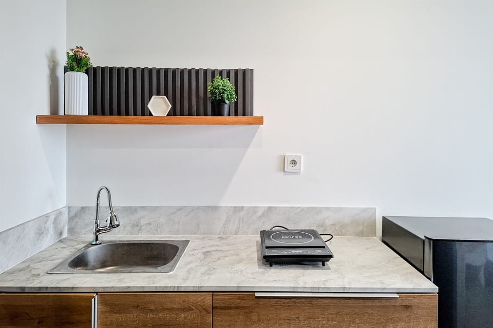 Standard Studio | Private kitchen | Electric kettle