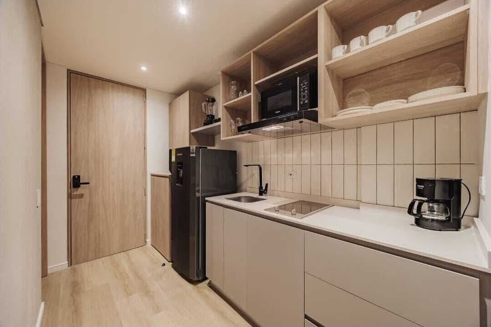 Deluxe Apartment, Balcony, City View | Private kitchen