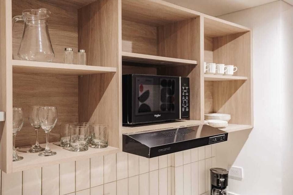 Deluxe Apartment, Balcony, City View | Private kitchen