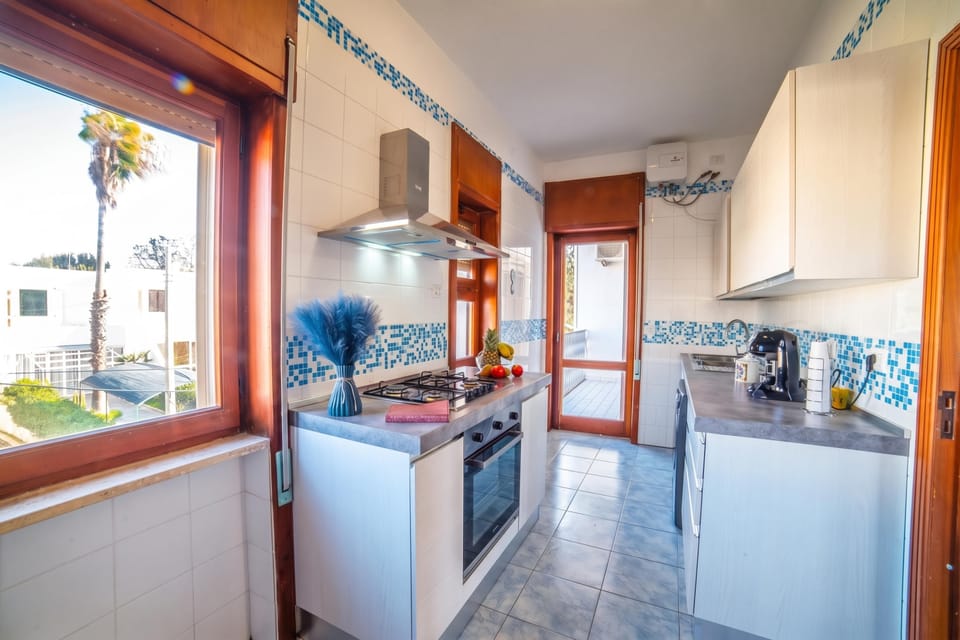 Standard Apartment, 3 Bedrooms, Balcony (Tramonto D'Oro Apartment Near The) | Private kitchen | Microwave