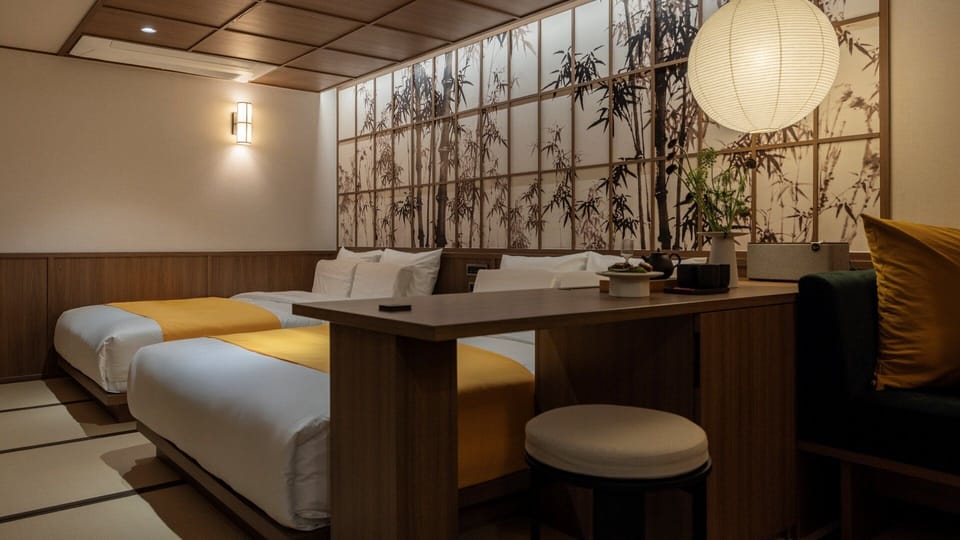 Deluxe Room (B) | Blackout drapes, soundproofing, free WiFi