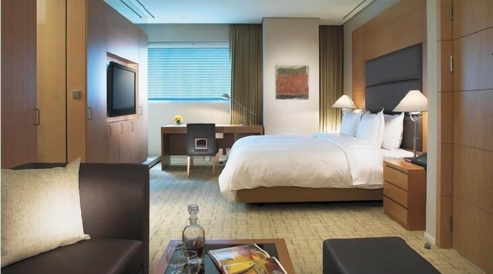 Junior Suite (B) | In-room safe, laptop workspace, blackout drapes, soundproofing