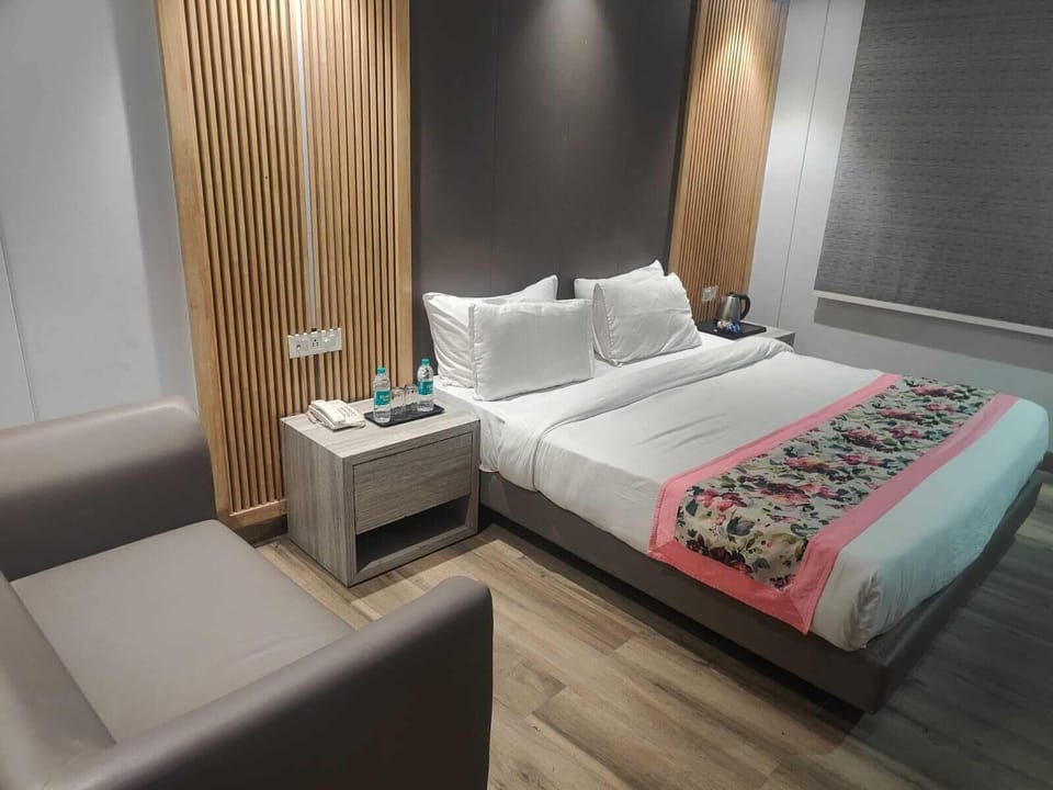 Superior Double Room | Iron/ironing board, free WiFi