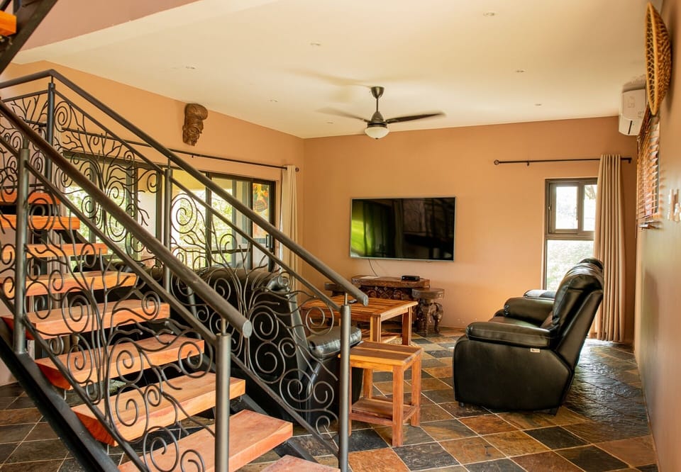 Family Villa, 3 Bedrooms, Balcony, River View | Living area