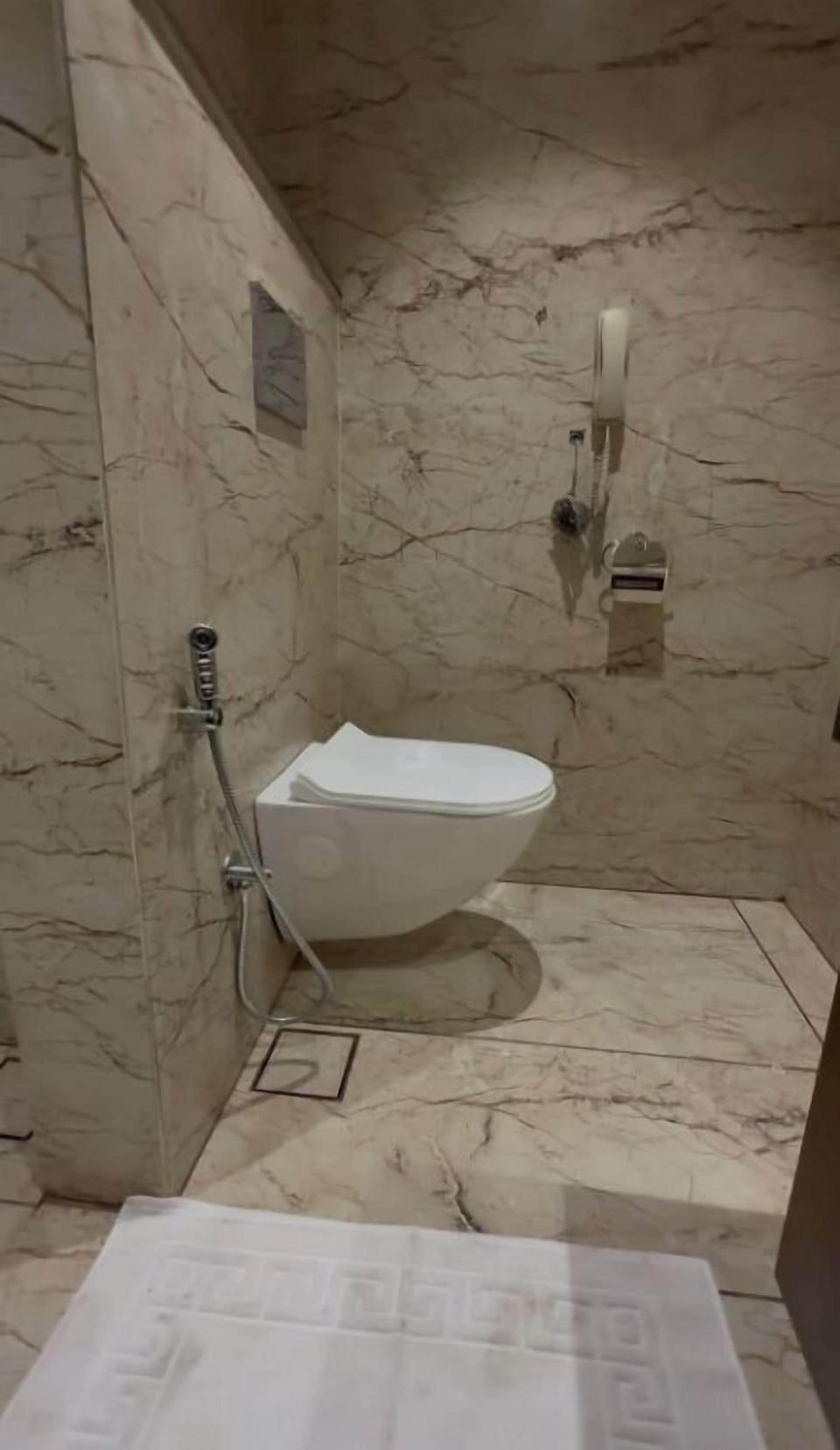 Hariganga S The Lake Attitude Hotel in Maharashtra