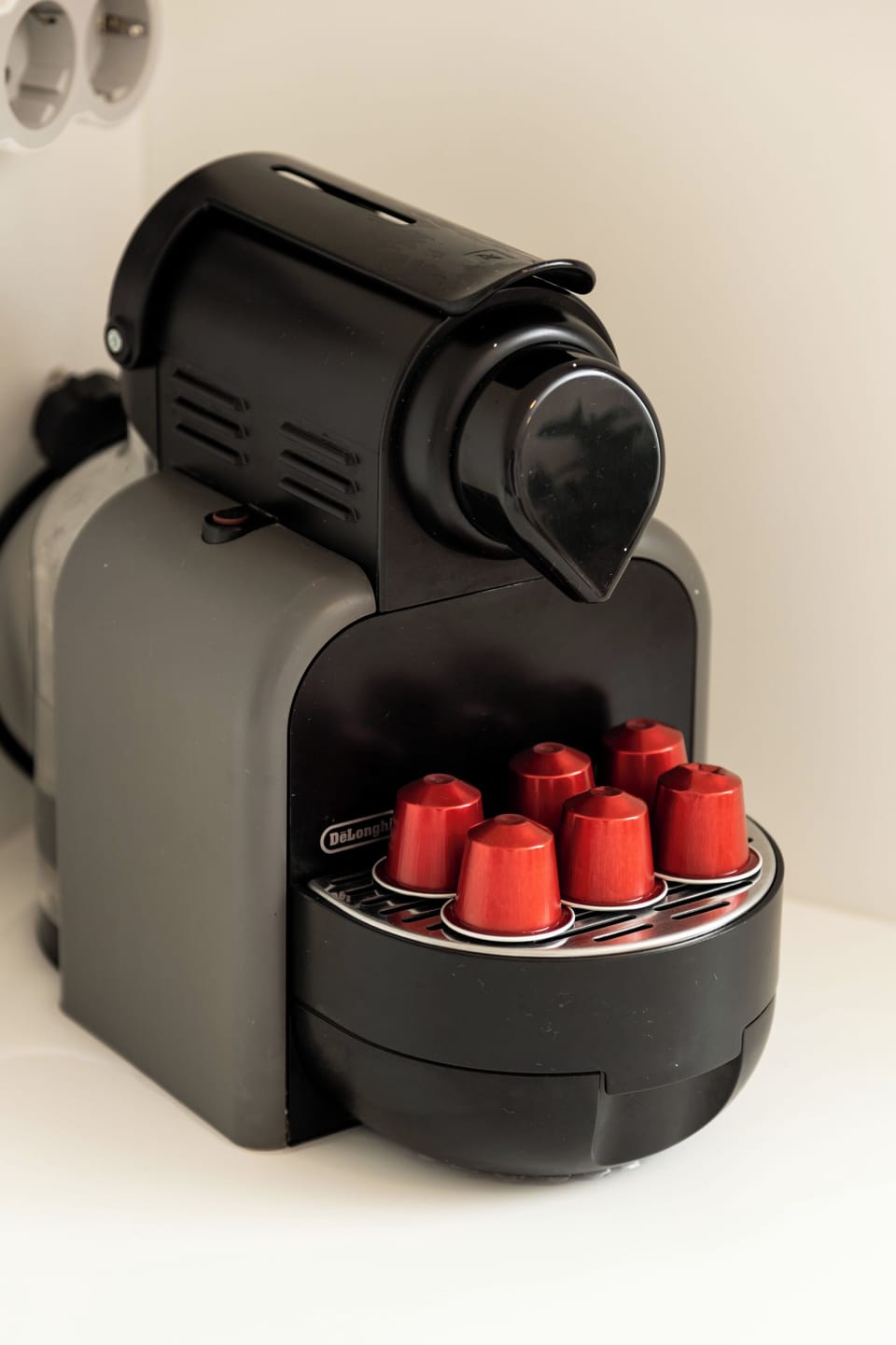 Espresso maker, electric kettle