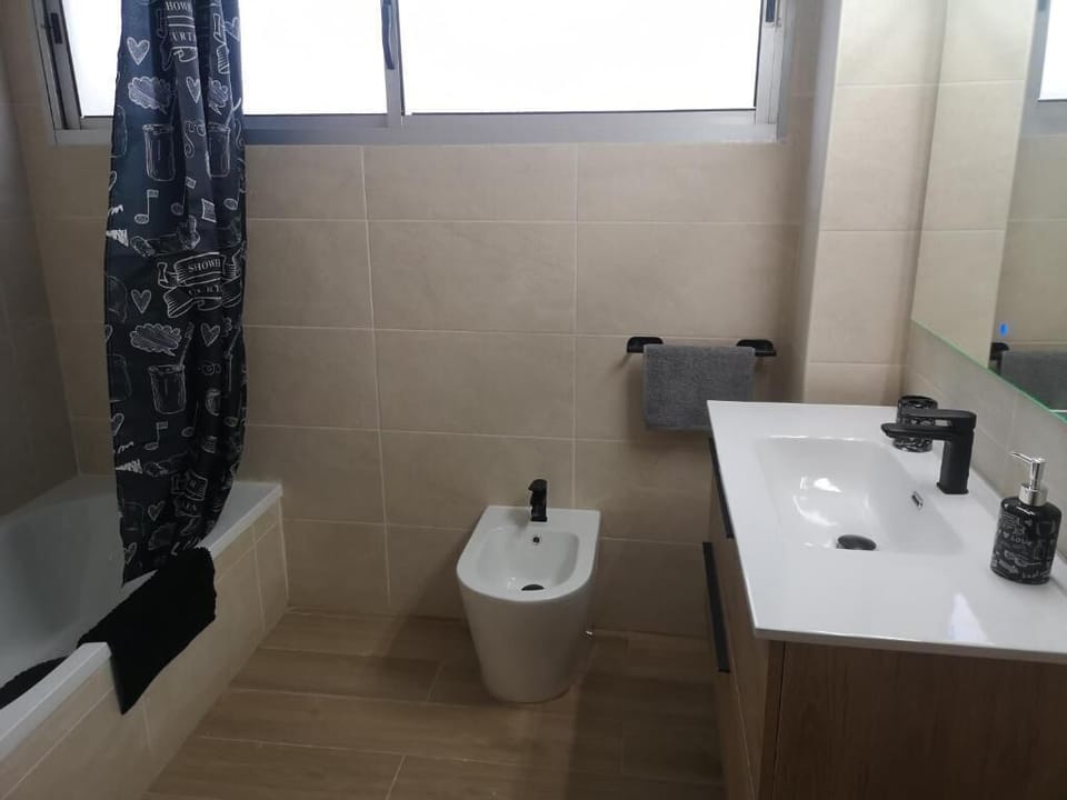 Double Room, Shared Bathroom, City View | Bathroom | Bidet