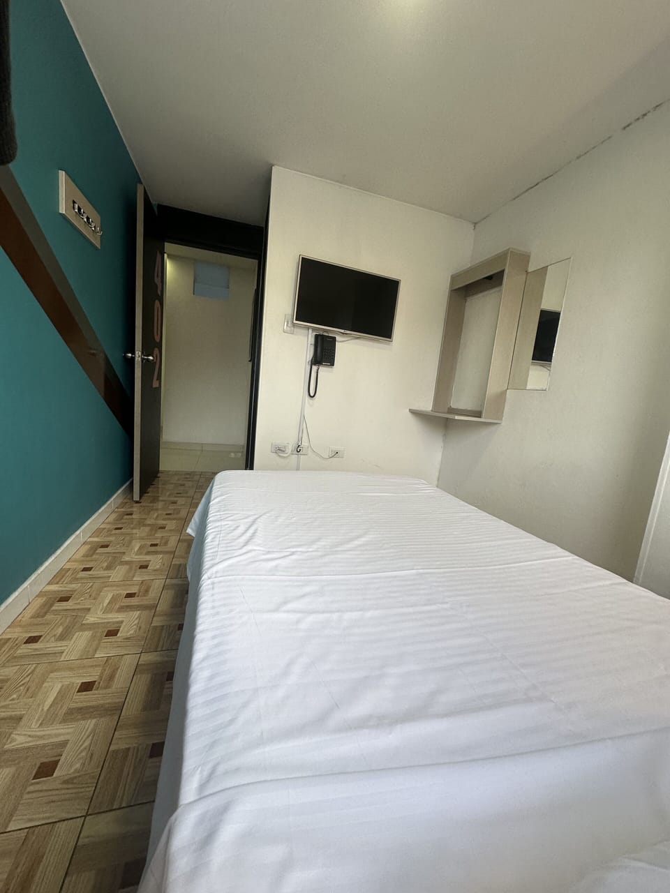 Standard Single Room | Free WiFi