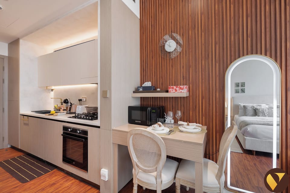 Luxury Studio, Balcony, City View | Private kitchen | Full-size fridge, microwave, oven, stovetop