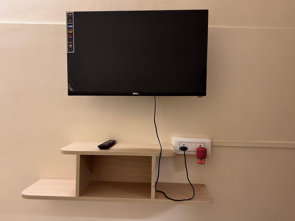 Standard Room | Television