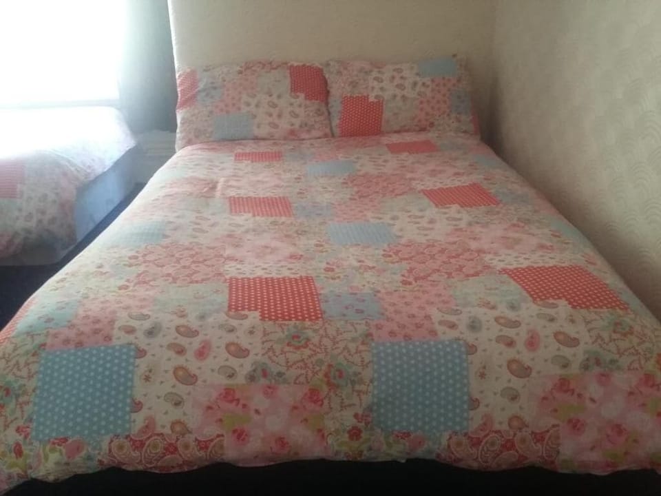 Laptop workspace, travel crib, free WiFi
