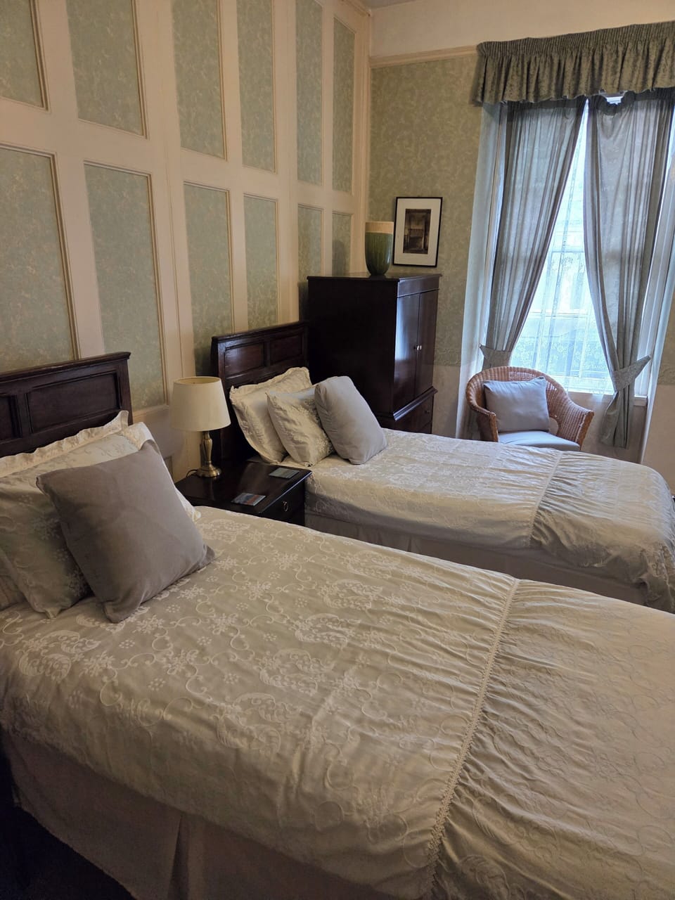 Triple Room, 3 Twin Beds, Non Smoking | Laptop workspace, iron/ironing board (on request), WiFi (free)