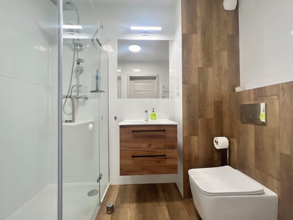 Comfort Apartment, Balcony | Bathroom