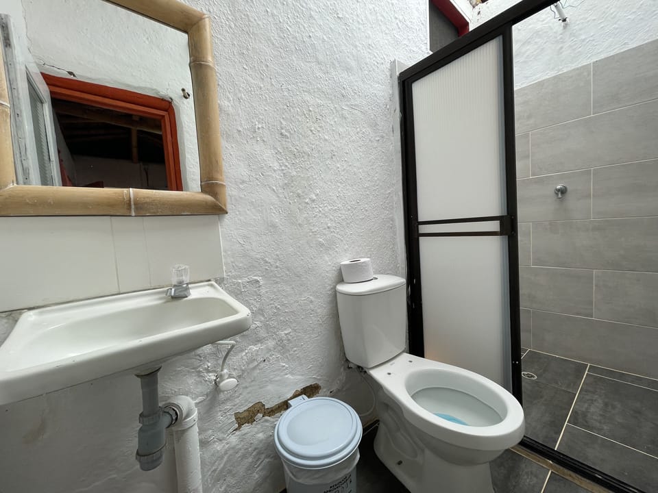 Comfort Cabin, 1 Double Bed, Ensuite, Lake View | Bathroom | Towels, soap, toilet paper