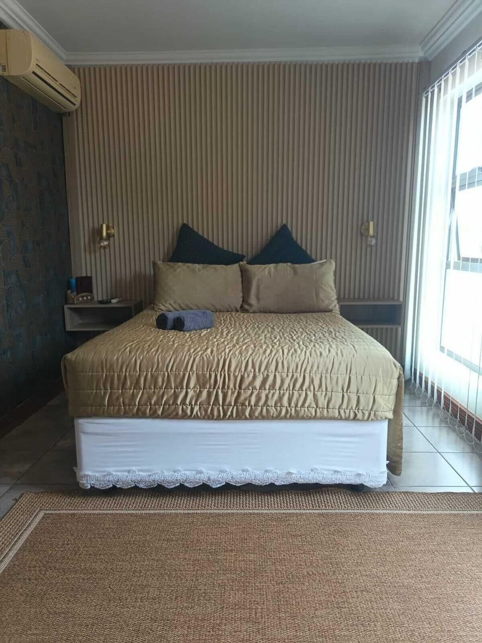 Luxury Double Room | Desk, laptop workspace, free WiFi