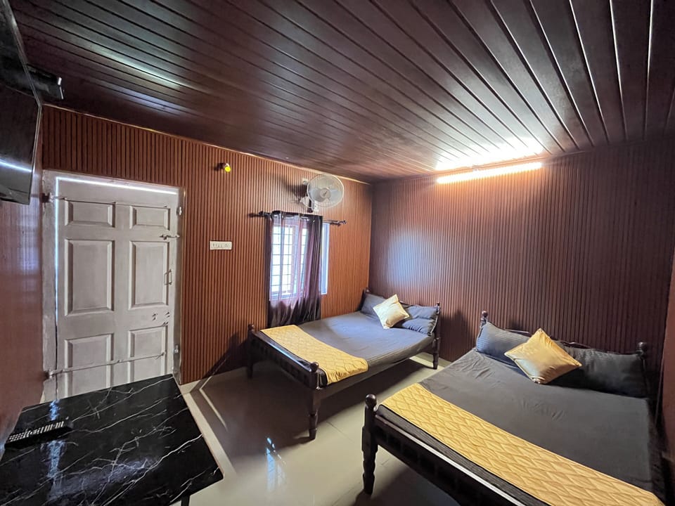 Basic Double Room | WiFi (free)