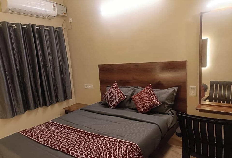 Standard Double Room | Egyptian cotton sheets, premium bedding, free WiFi