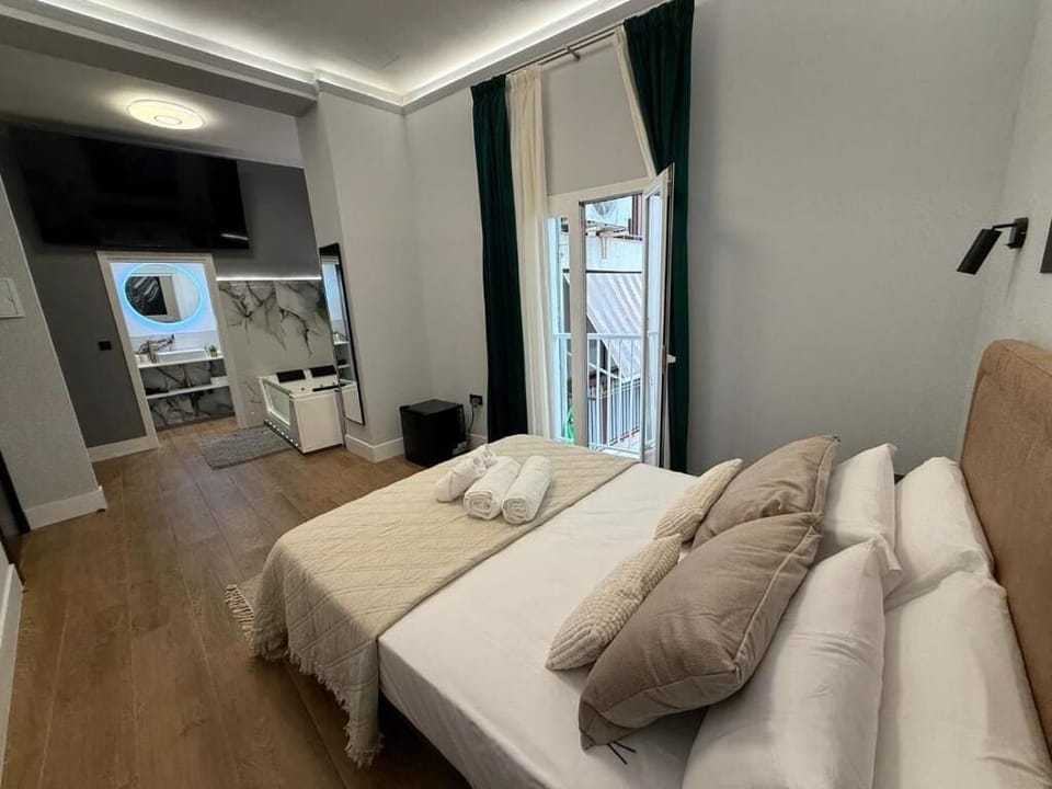 In-room safe, blackout drapes, soundproofing, free WiFi