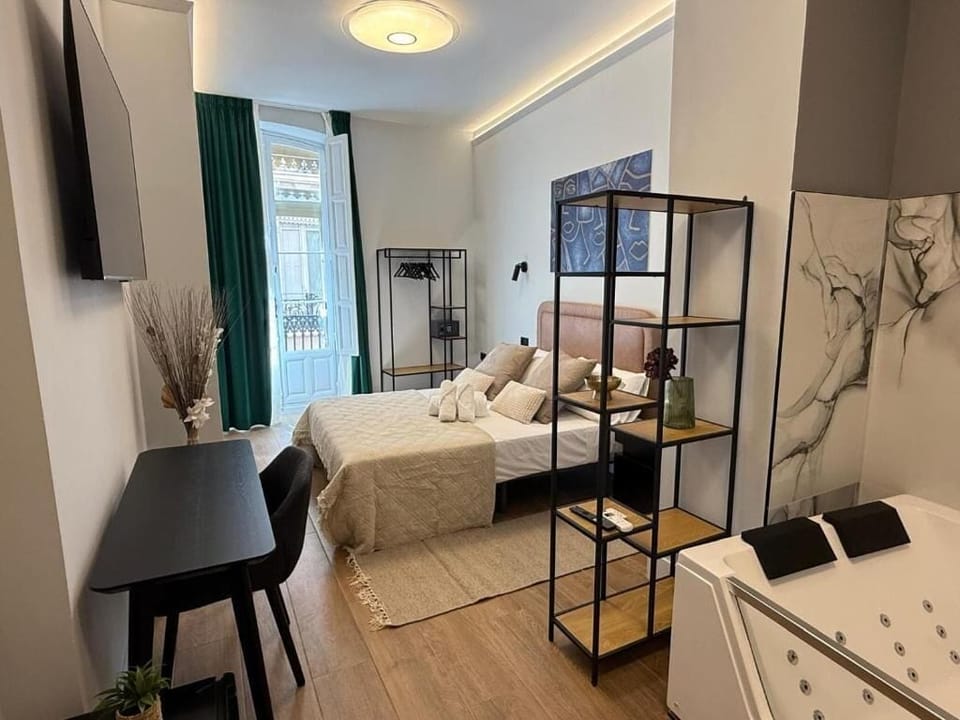 Deluxe Double Room, Balcony | In-room safe, blackout drapes, soundproofing, free WiFi