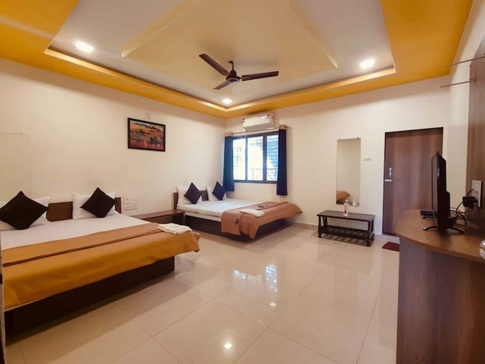 Family Room | WiFi (free)