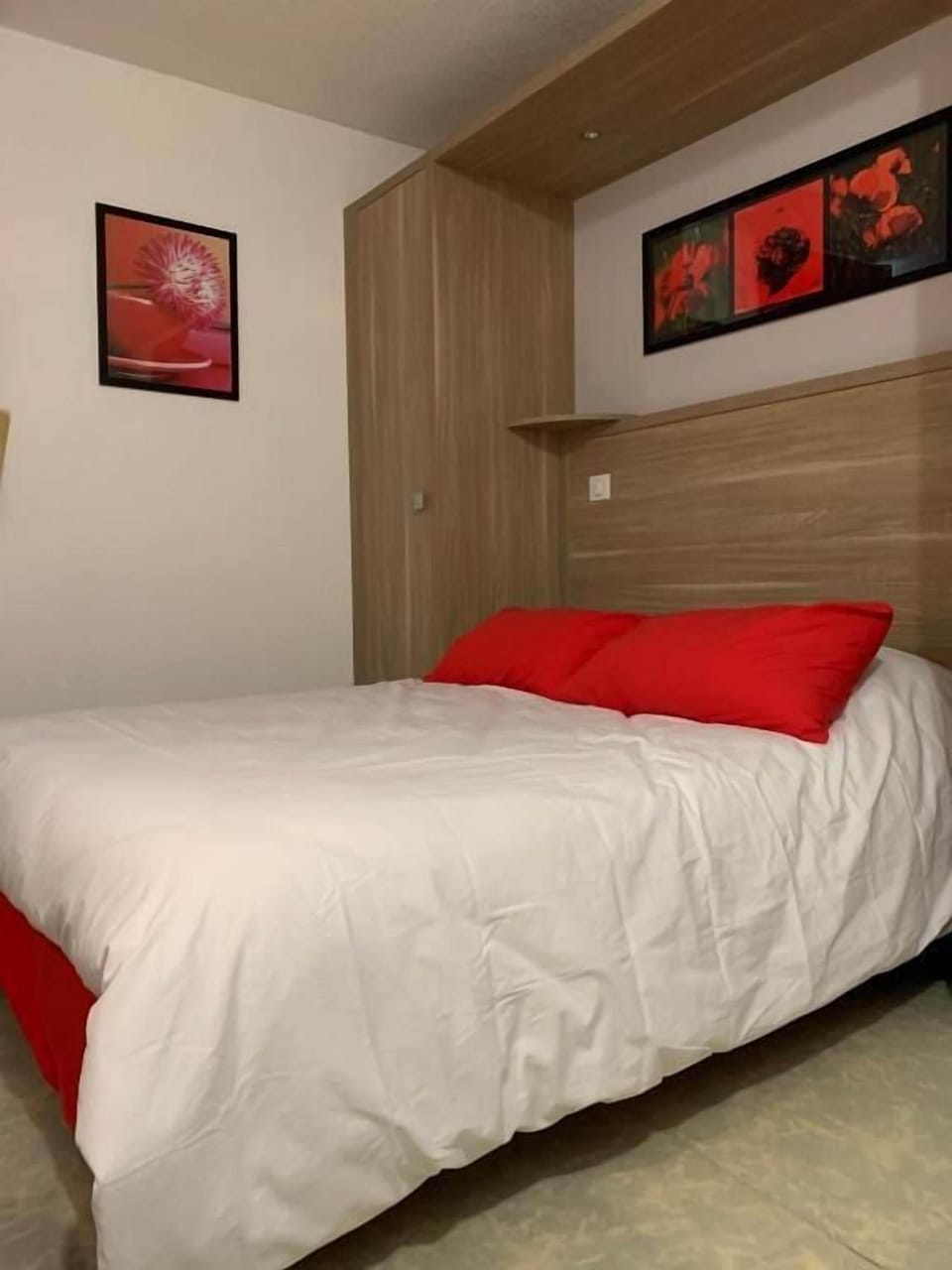 Blackout drapes, iron/ironing board, free WiFi, wheelchair access