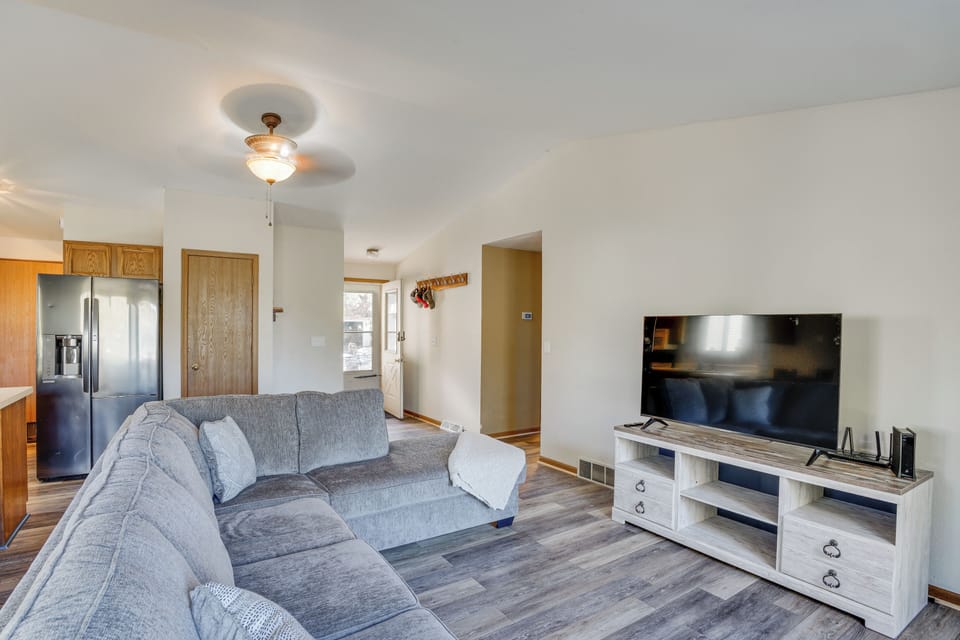 House (3 Bedrooms) | Interior