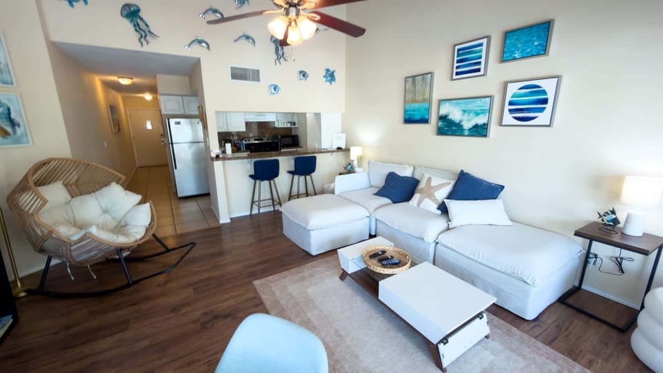 Apartment, 1 Bedroom | Living area