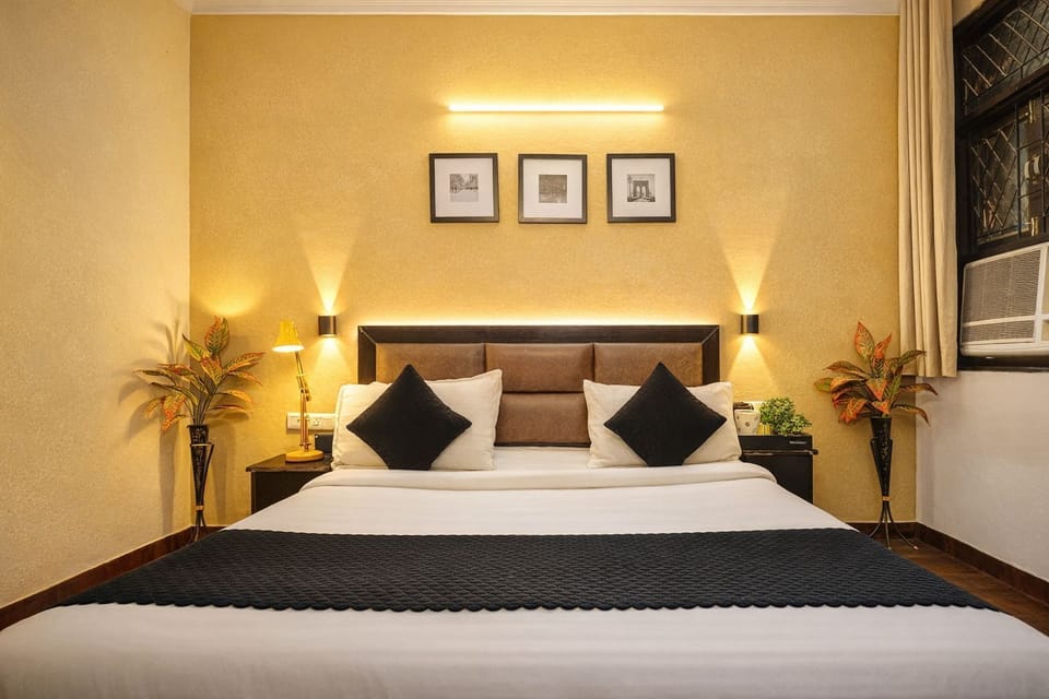 Classic Room, Smoking, Housekeeping | Desk, laptop workspace, free WiFi