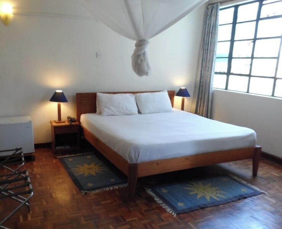 Deluxe Double Room, Garden View | Free WiFi, bed sheets