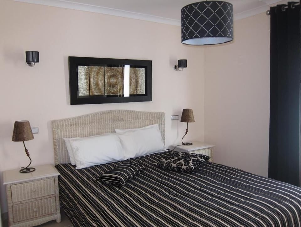 Apartment, Balcony, Courtyard View | In-room safe, iron/ironing board, free WiFi, bed sheets
