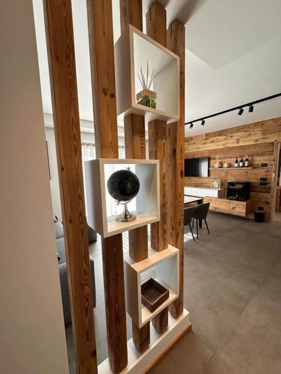 Deluxe Quadruple Room, Mobility Accessible, Mountain View | Interior