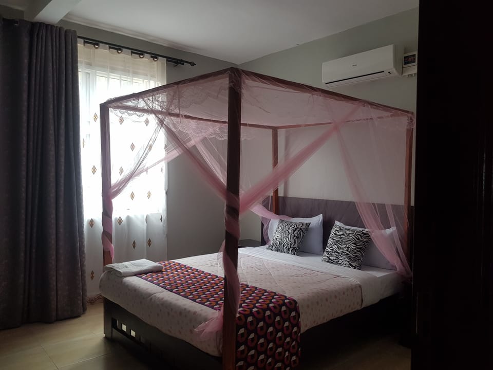 Double Room, Balcony, Lake View | Desk, laptop workspace, free WiFi