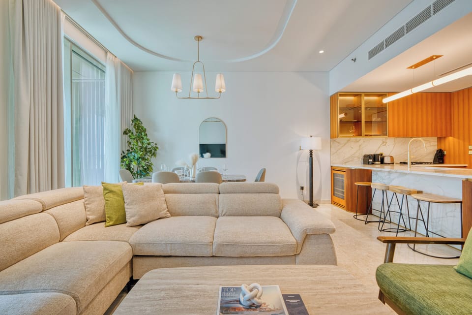 Luxury Apartment, 1 Bedroom, Air conditioning, Partial Sea View | Living room | 35-cm Smart TV with digital channels