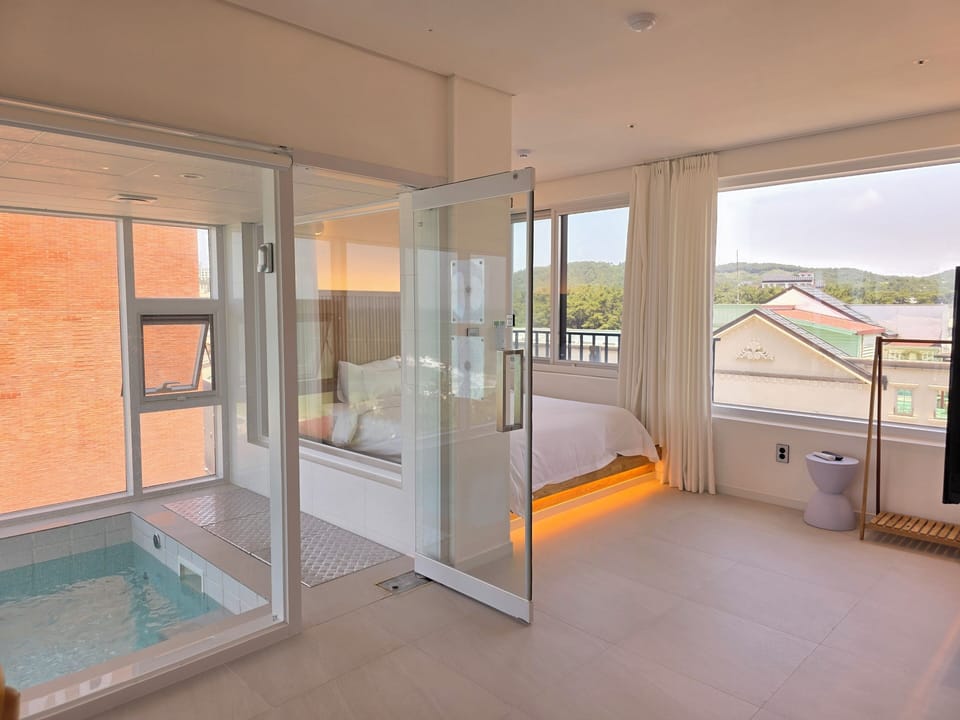 Double Room, Sea View | Premium bedding, free WiFi, bed sheets