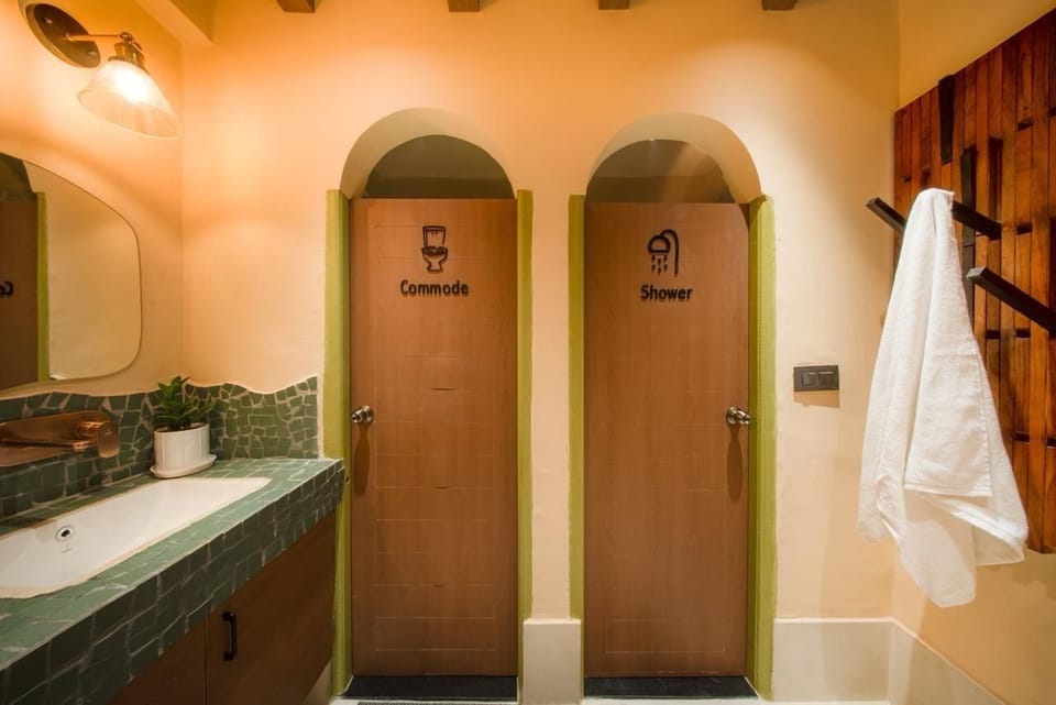 Luxury Cabin | Bathroom
